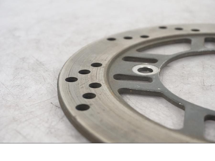 Höger sida på Bromsskiva från en Kawasaki Zephyr 750 -1991 motorcykel.