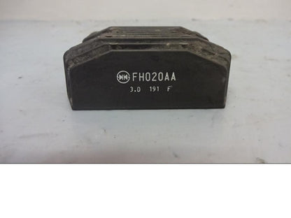 Baksidan på Likriktare från en BMW R 1200 GSA -2014 motorcykel.