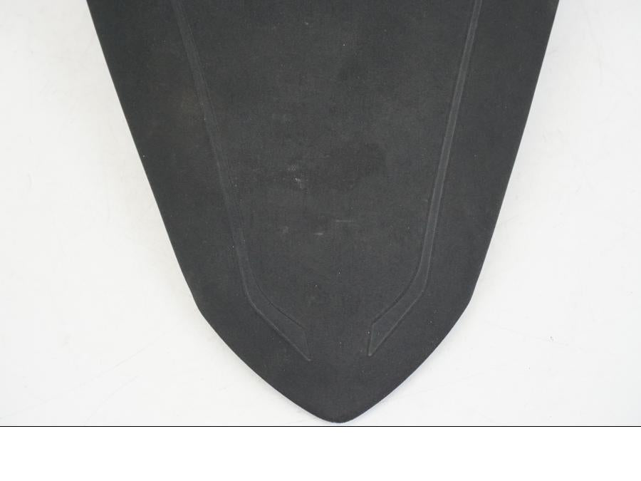 Snett uppifrån på Sadel från en Ducati Streetfighter V4 -2020 motorcykel.