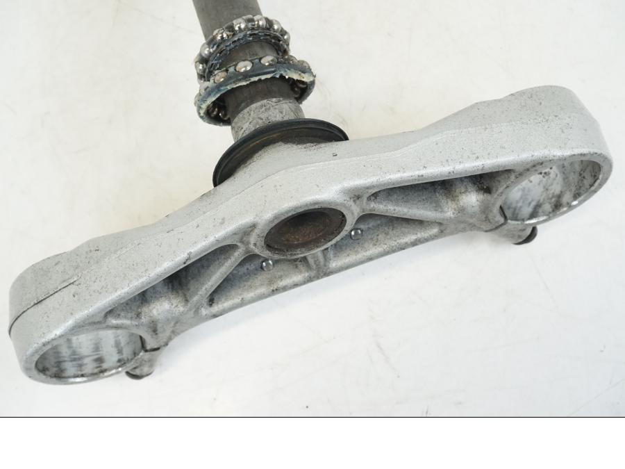 Extrabild2 på Gaffelkrona från en Honda ST 1300 -2002 motorcykel.