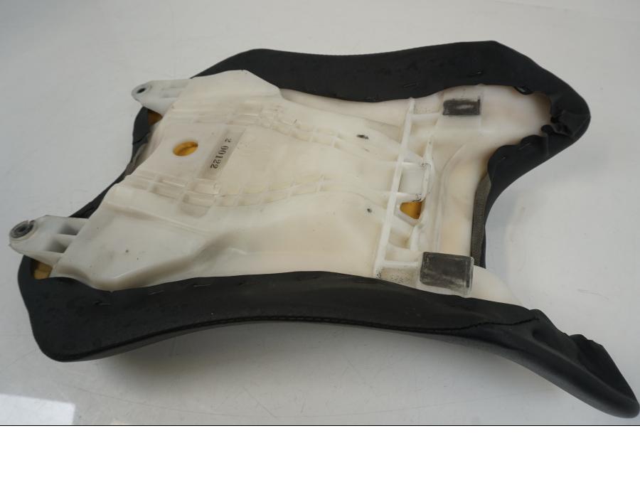 Extrabild2 på Sadel från en Yamaha YZF 1000 R1 -2007 motorcykel.