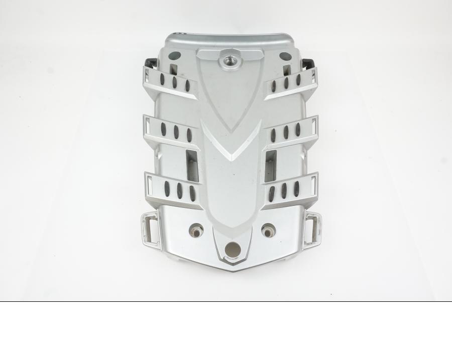 Baksidan på Pakethållare från en BMW R 1200 GSA -2008 motorcykel.