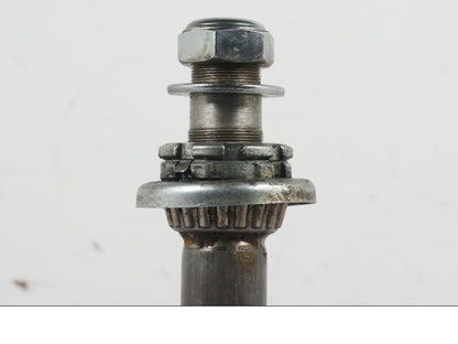 Baksidan på Gaffelkrona från en Honda VT 750 C4 Shadow -2004 motorcykel.