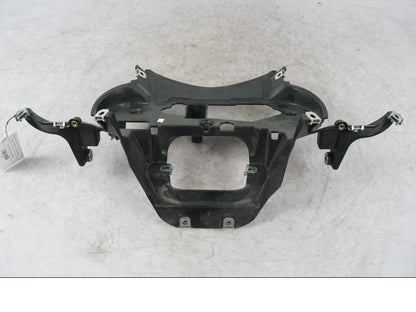 Snett uppifrån på Instrumentpanelsfäste från en BMW K 1600 GTL -2015 motorcykel.