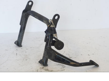 Framsidan på Centralstöd från en Kymco Agility 125 -2019 scooter.