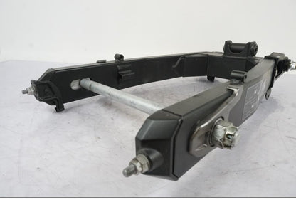 Höger sida på Sving från en Kawasaki Z 800 -2014 motorcykel.