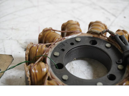 Baksidan på Generator från en Kawasaki Z 400 -1983 motorcykel.