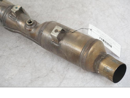 Baksidan på Grenrör från en BMW K 1600 GTL -2015 motorcykel.