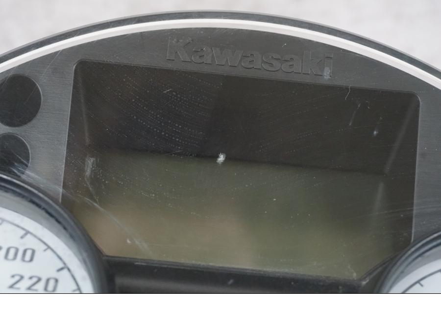 Extrabild3 på Instrumentpanel från en Kawasaki ZZ-R 1400 -2009 motorcykel.