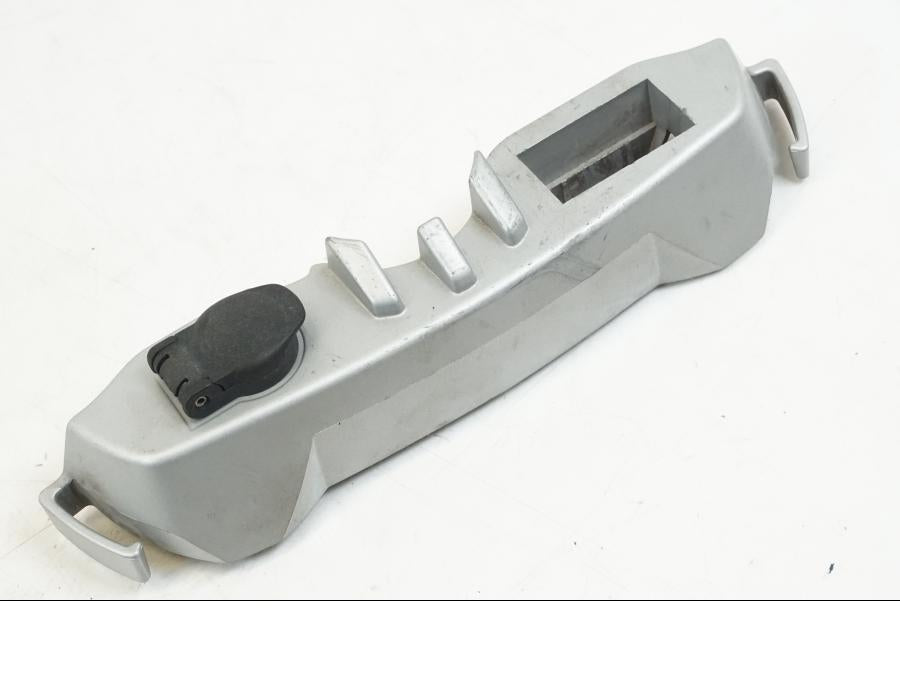 Höger sida på Kontrollpanel från en BMW F 650 CS -2003 motorcykel.