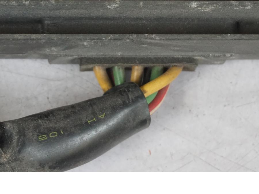 Baksidan på Likriktare från en Honda CBR 1100 XX -1999 motorcykel.