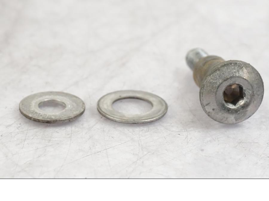 Baksidan på Växelpedal från en Kawasaki ZX-6R -2006 motorcykel.