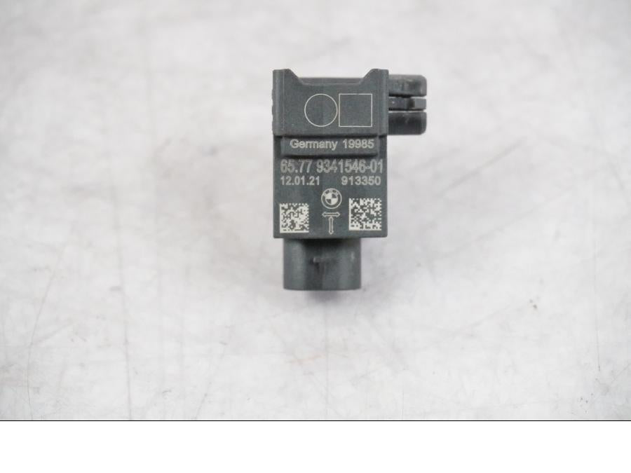 Framsidan på Acceleration Sensor från en BMW R 1250 GSA -2021 motorcykel.