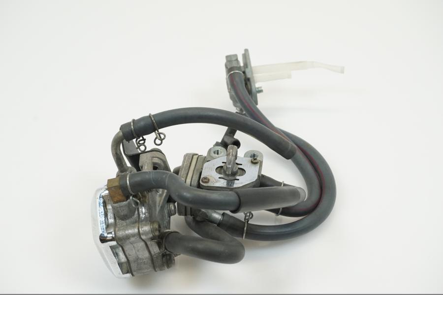 Baksidan på Bensinkran från en Yamaha XV 125 -1999 motorcykel.