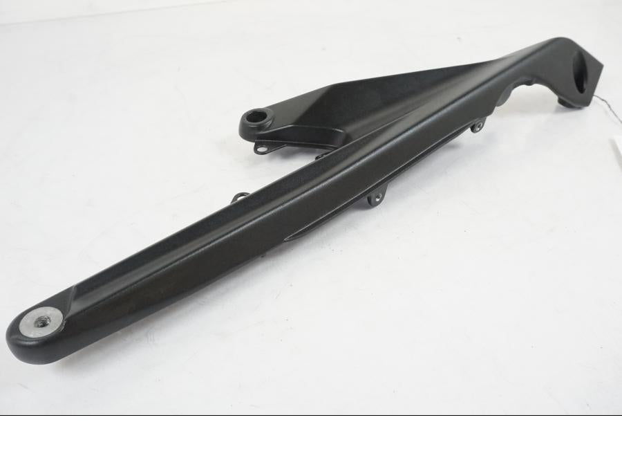 Höger sida på Bakram från en KTM 1290 Super Duke R EVO -2023 motorcykel.