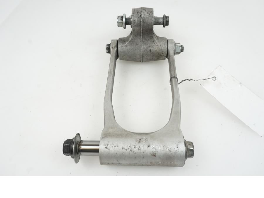 Snett nerifrån på Stötdämparlänkage från en Suzuki GSX-R 750 -2009 motorcykel.