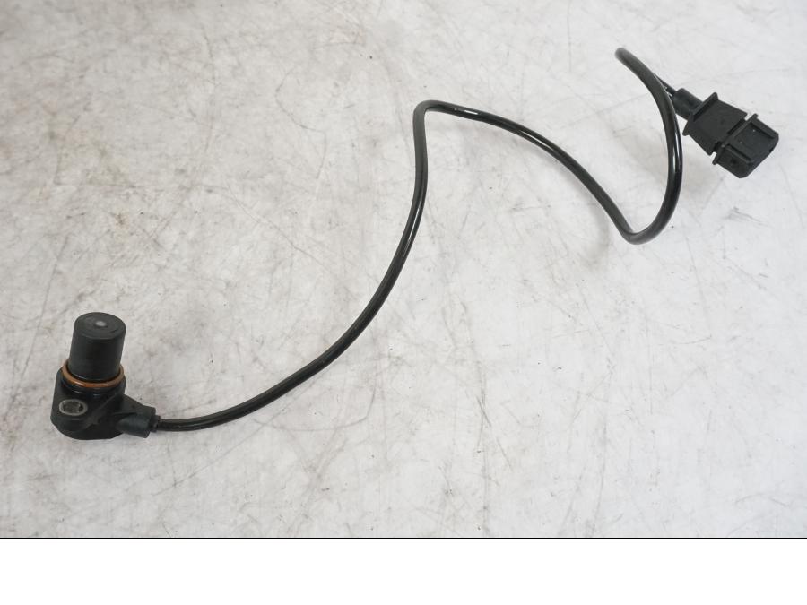 Framsidan på Vevaxelsensor från en Buell 1125 R -2008 motorcykel.