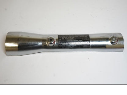 Framsidan på Svingkromskydd från en Suzuki VZ 1600 -2005 motorcykel.