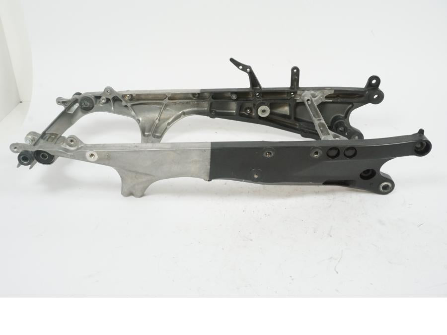 Baksidan på Bakram från en Honda CBR 1000 RR -2004 motorcykel.