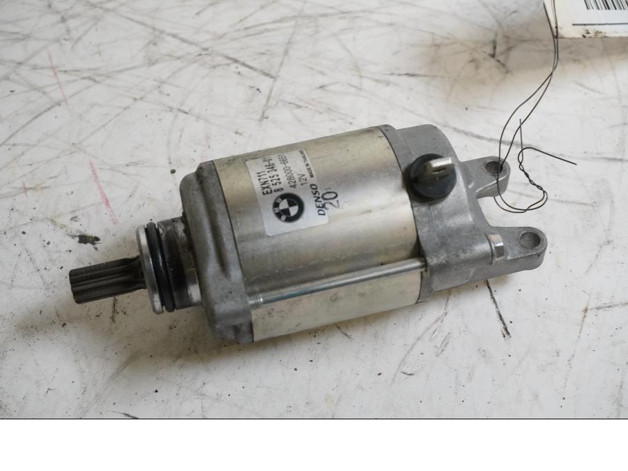 Framsidan på Startmotor från en BMW S 1000 RR -2015 motorcykel.