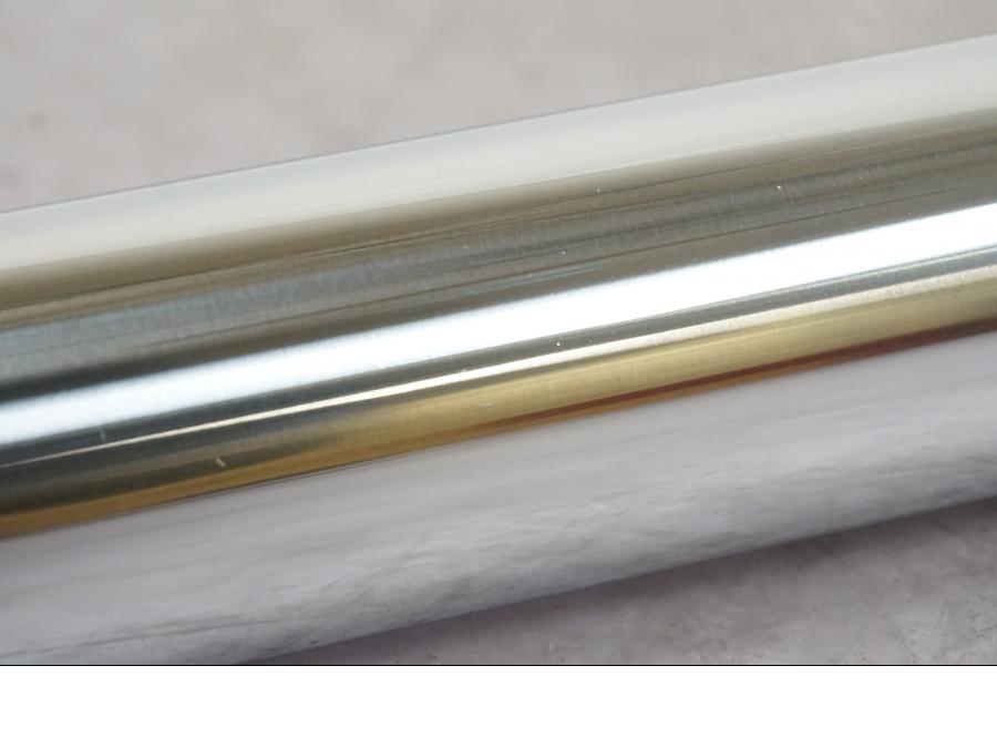 Vänster sida på Gaffelben från en Kawasaki ZX-6R -1995 motorcykel.