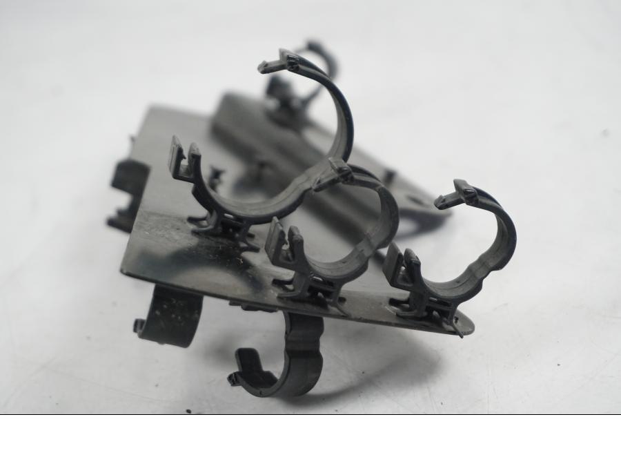 Vänster sida på Plast från en H-D Softail Standard FXST -2001 motorcykel.