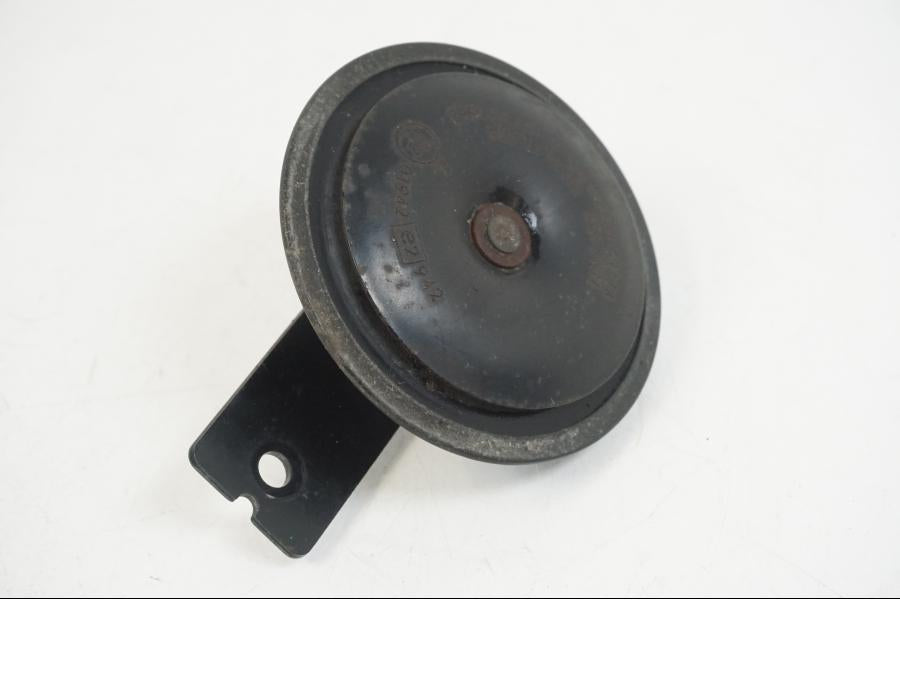 Baksidan på Signalhorn / Tuta från en Yamaha XT 660 X -2005 motorcykel.