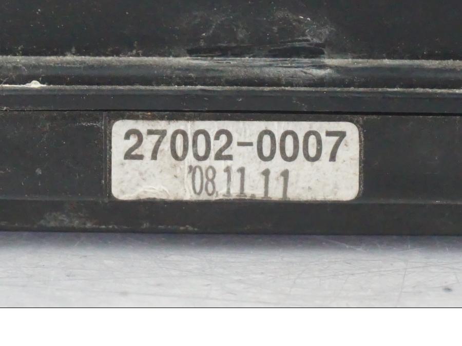 Vänster sida på Reläbox från en Kawasaki ER-6F -2010 motorcykel.