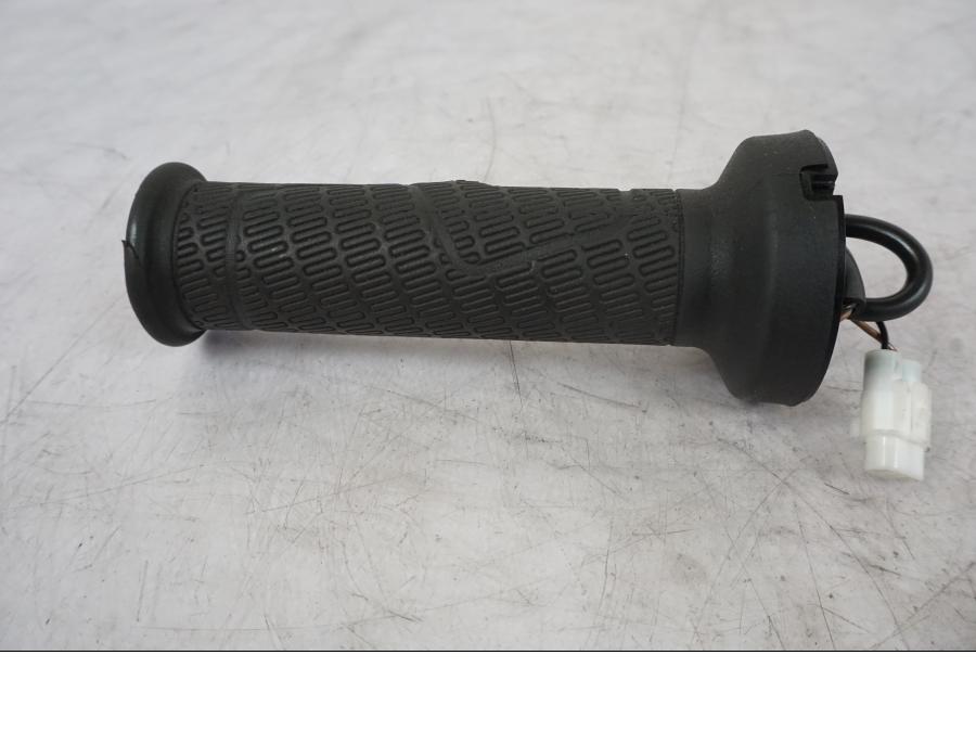 Framsidan på Värmehandtag från en KTM 1290 Super Duke R -2021 motorcykel.