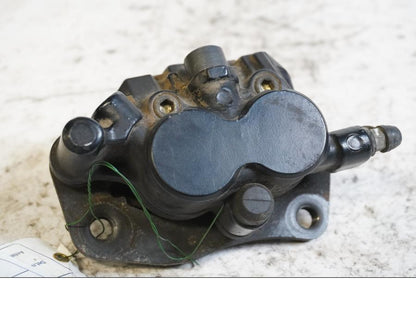 Framsidan på Bromsok från en Triumph Thruxton -2004 motorcykel.