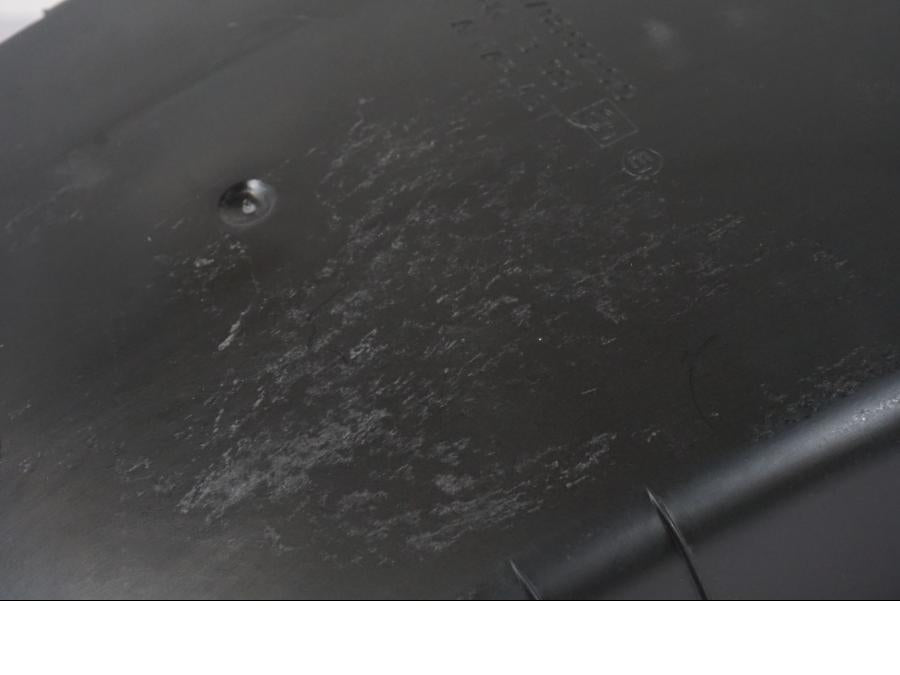 Baksidan på Luftburk från en KTM 1290 Super Duke R -2022 motorcykel.