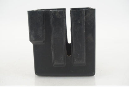 Höger sida på Batterihållare från en Honda CB 750 -2002 motorcykel.