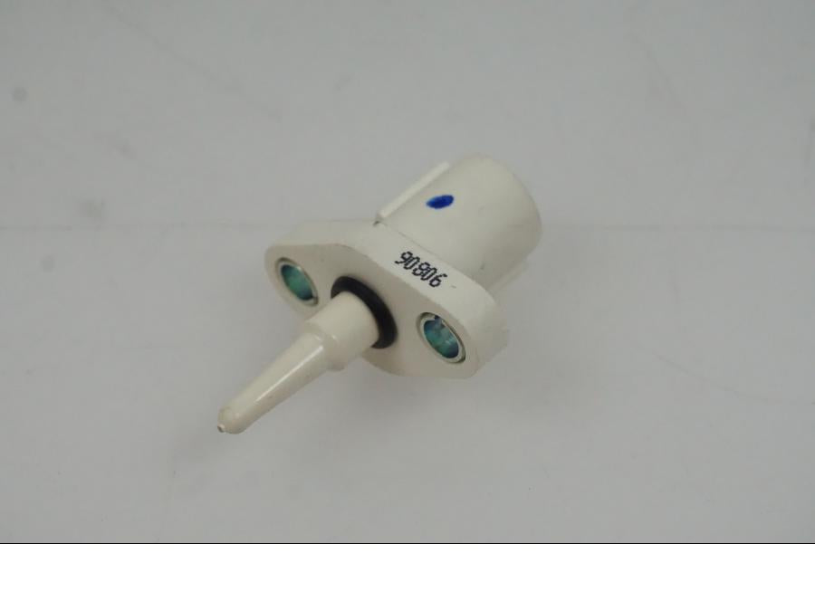 Framsidan på Luftburksensor från en KTM 1290 Super Duke -2019 motorcykel.