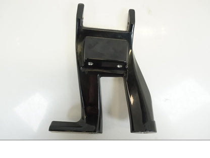 Höger sida på Fotplattefäste från en H-D Softail -2018 motorcykel.