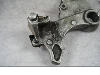 Baksidan på Bromsoksfäste från en Honda CBR 1000 RR -2009 motorcykel.