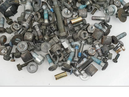 Baksidan på Skruv / Mutter etc från en Yamaha XJ 900 -1997 motorcykel.