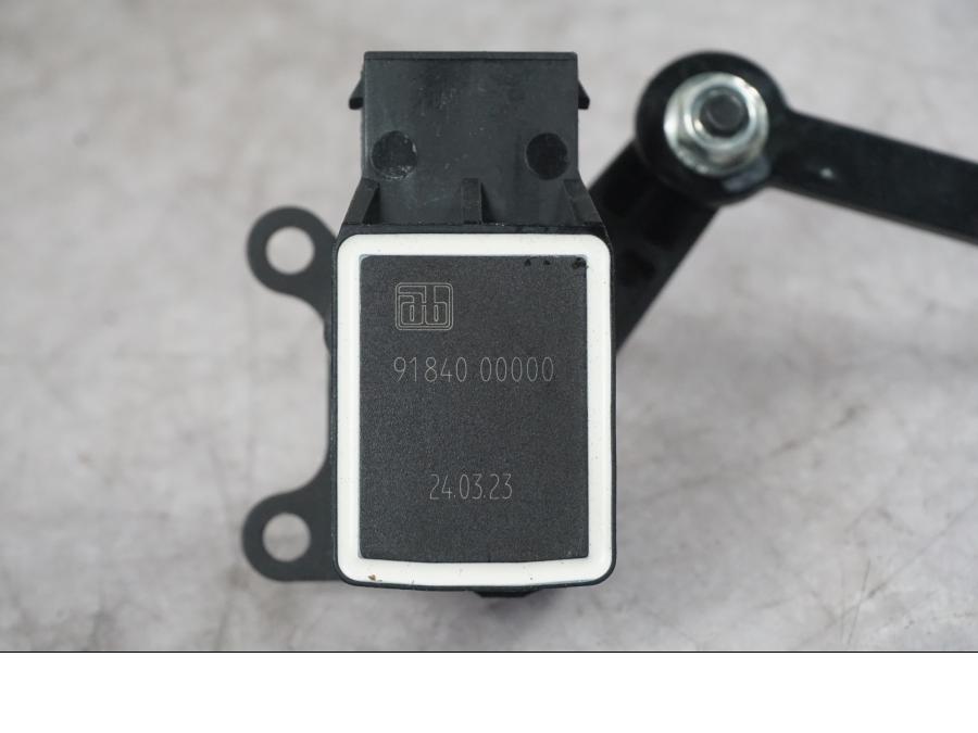 Extrabild1 på Nivåsensor från en Ducati Multistrada V4 -2024 motorcykel.