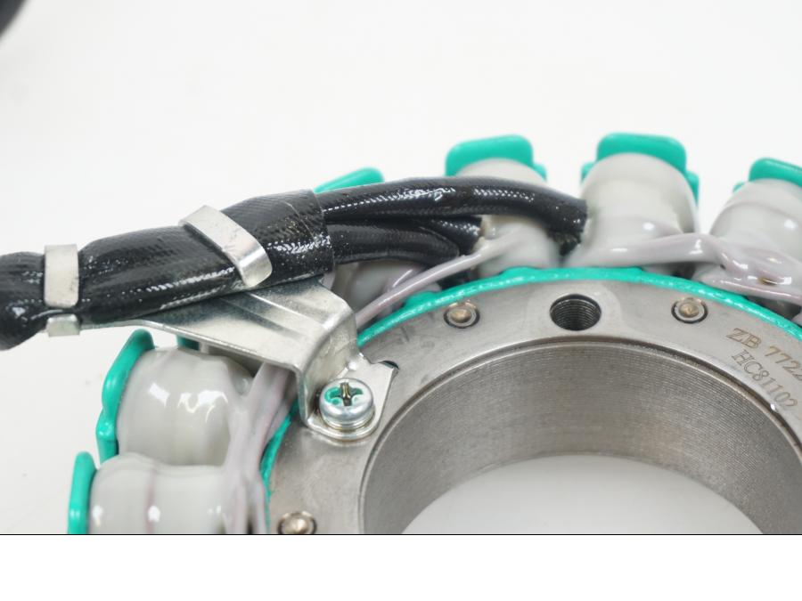 Vänster sida på Generator från en BMW F 850 GS -2019 motorcykel.