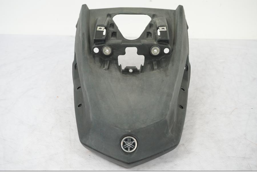 Extrabild2 på Bakvinge från en Yamaha MT 125 -2017 motorcykel.