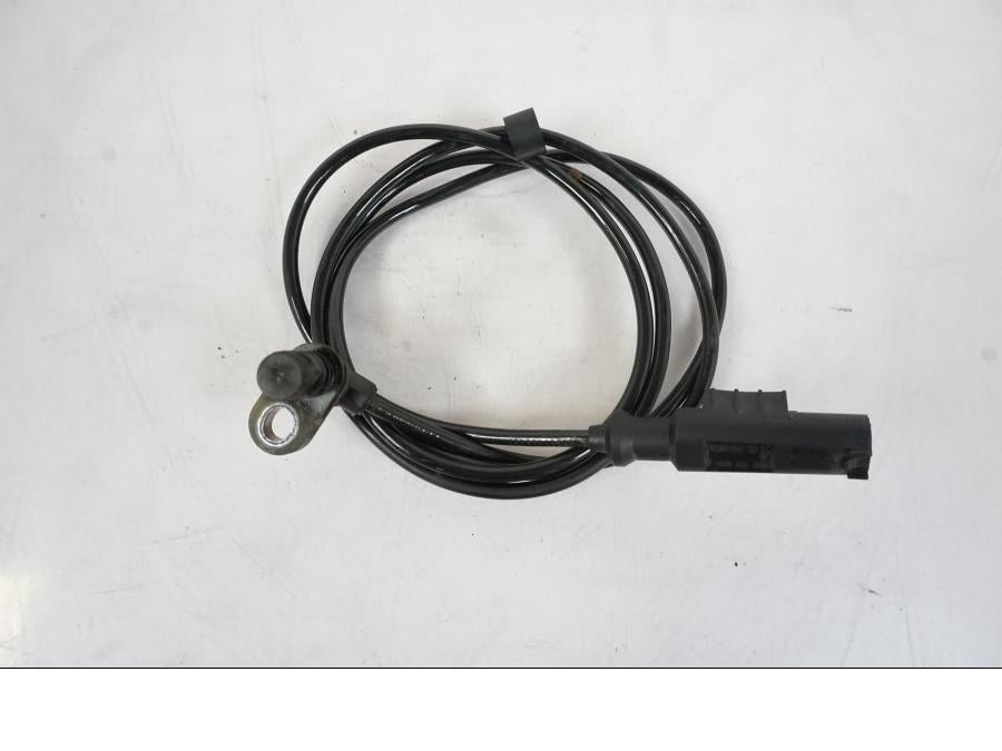 Framsidan på ABS givare från en KTM 790 Duke -2019 motorcykel.