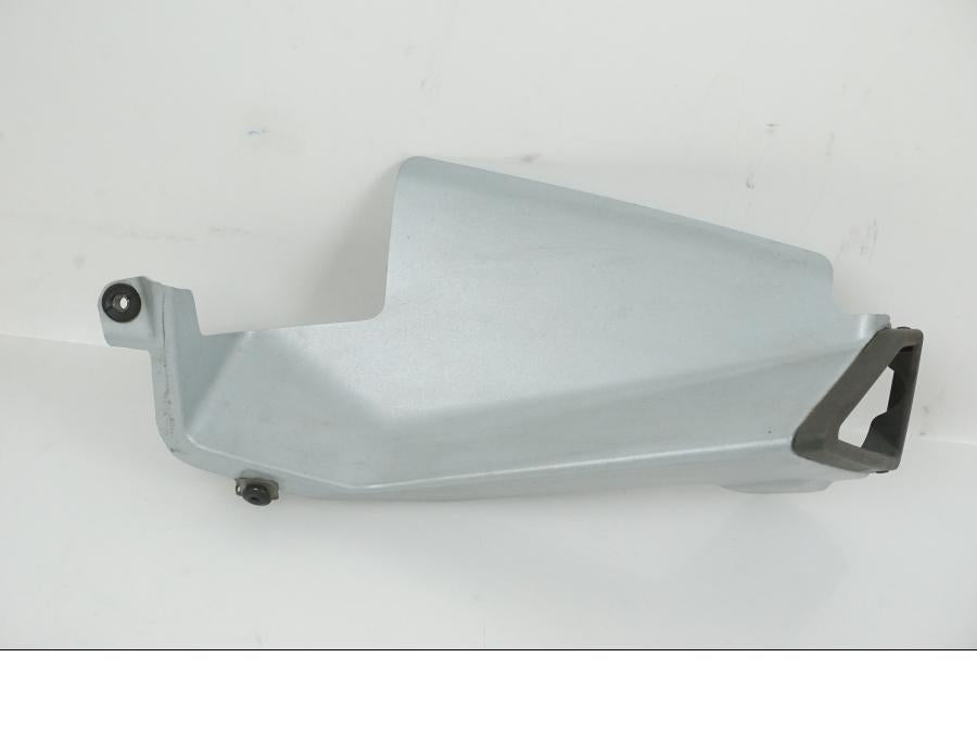 Framsidan på Ljuddämpardekor från en Aprilia RS 660 -2022 motorcykel.