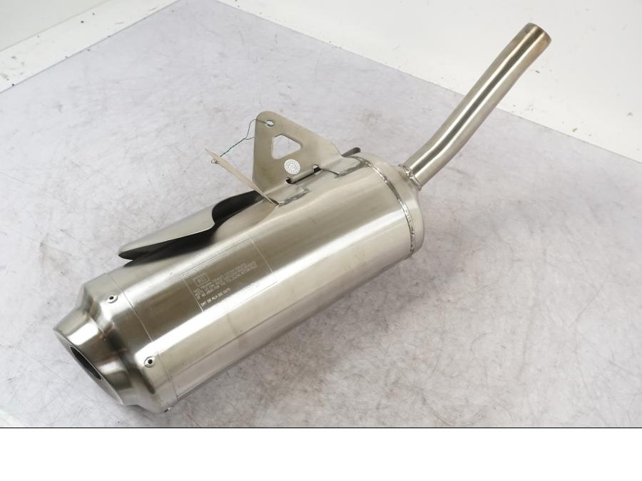 Framsidan på Ljuddämpare från en Triumph Street Triple R -2009 motorcykel.