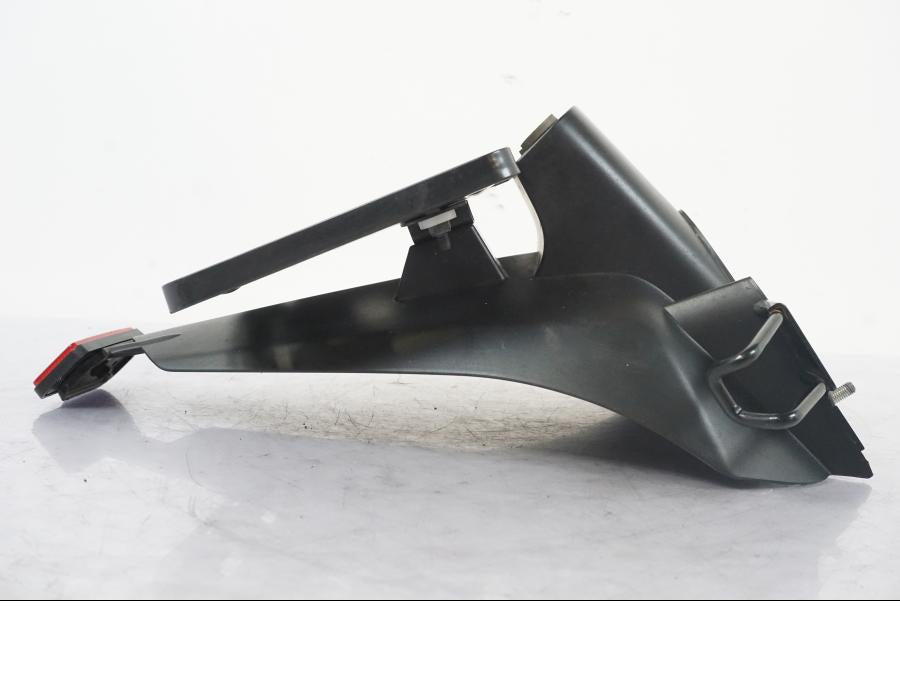 Snett uppifrån på Skylthållare från en Kawasaki ZZ-R 1400 -2009 motorcykel.