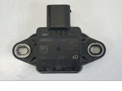 Snett nerifrån på Tilt Sensor från en Ducati Streetfighter V4 -2020 motorcykel.