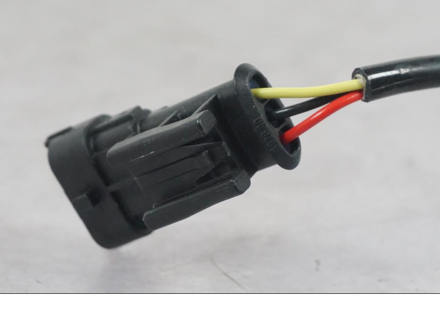 Baksidan på Tändspole från en KTM 1290 Super Duke R -2022 motorcykel.