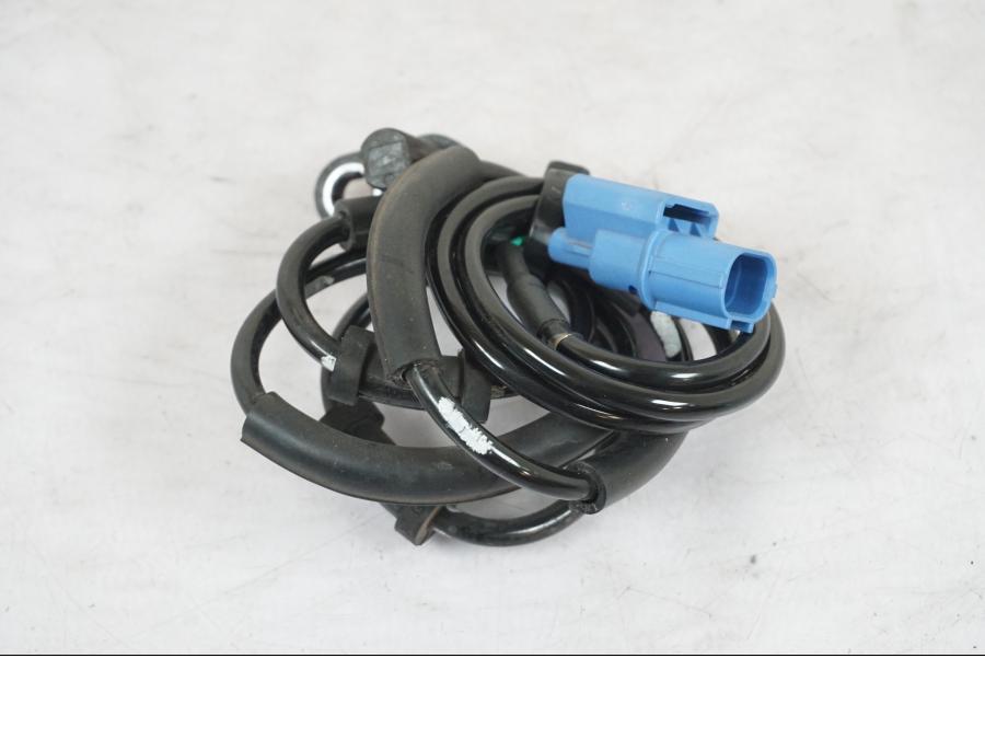 Baksidan på ABS givare från en Kawasaki Z 900 -2019 motorcykel.