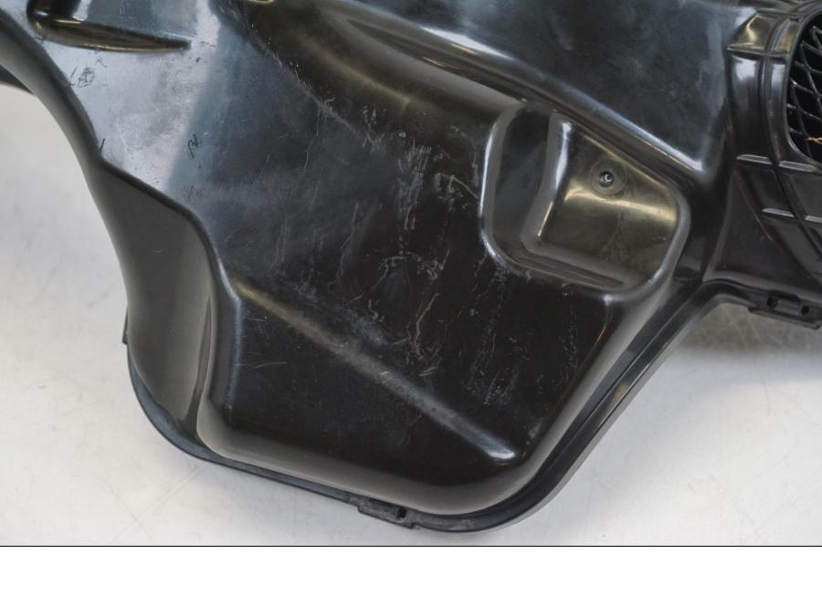 Höger sida på Luftintag från en Suzuki GSX 1300 R -2017 motorcykel.