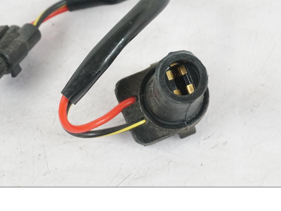 Baksidan på Positionsljus från en Kawasaki Z 900 -2019 motorcykel.