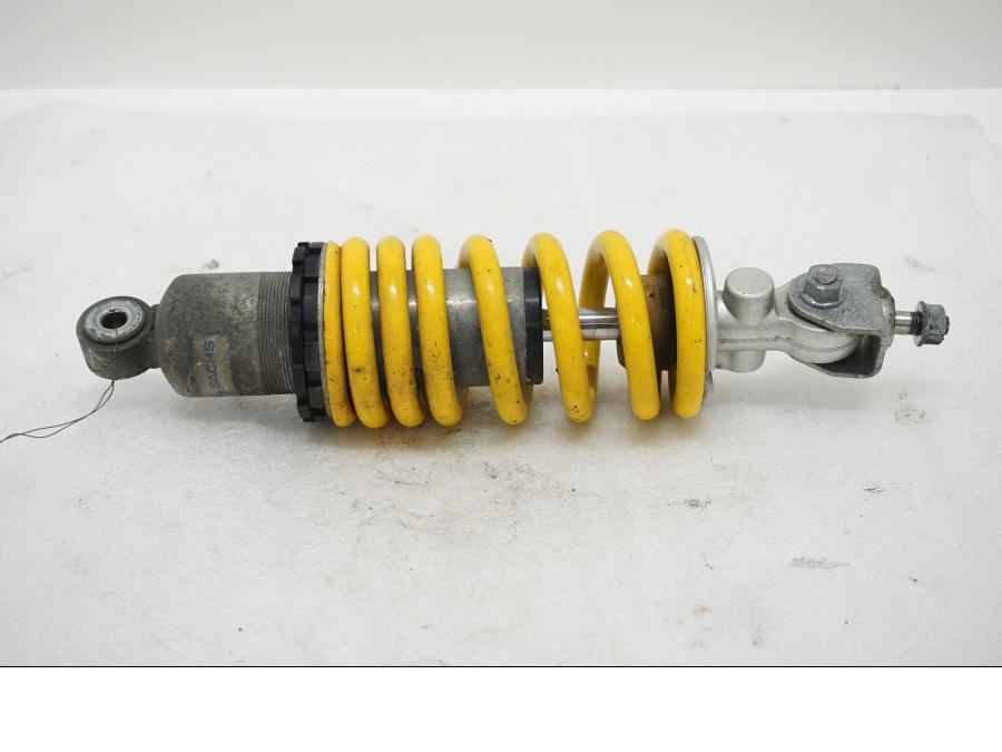 Framsidan på Stötdämpare från en Ducati Monster 696 -2010 motorcykel.