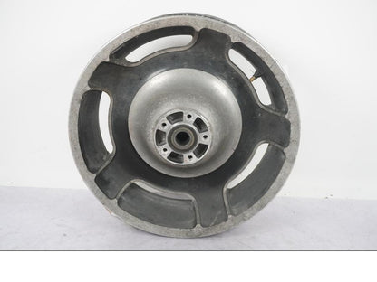 Framsidan på Fälg från en H-D Touring Street Glide FLHX -2009 motorcykel.